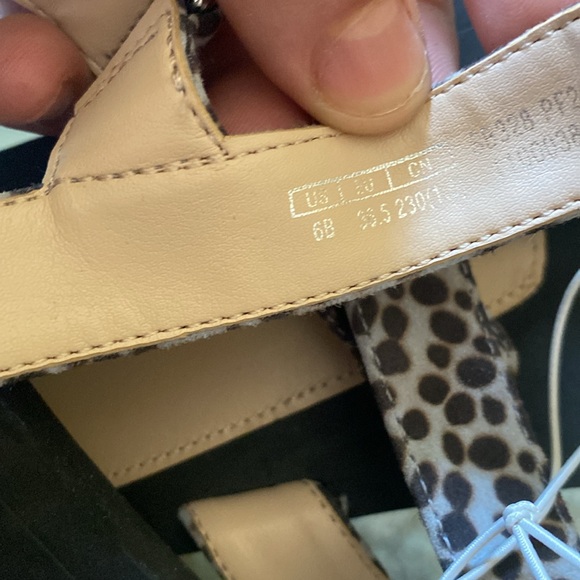 Stuart Weitzman sandals - Picture 16 of 17